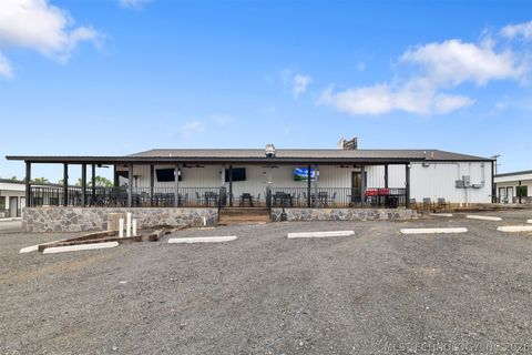 502 SE Lincoln Idabel OK 74745