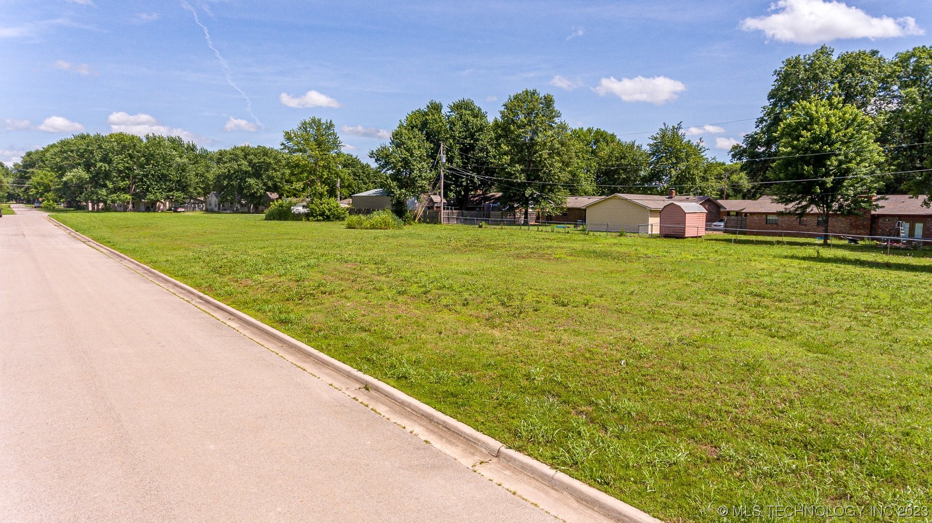 Photo 11 of 14 of 705 Sooner Place land