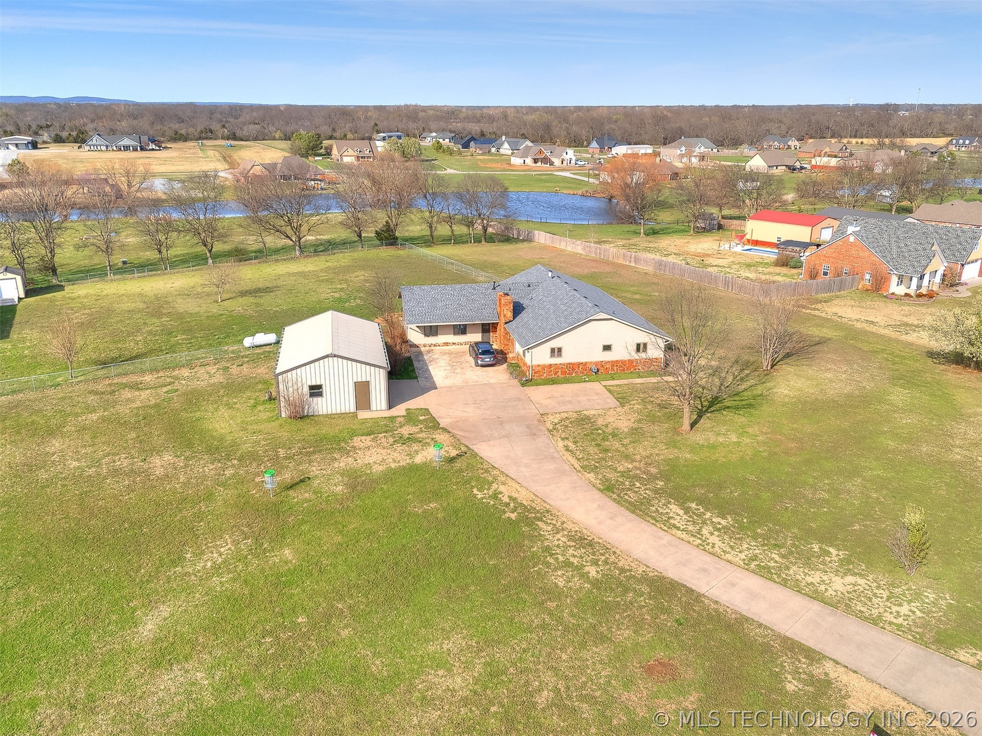 Photo 1 of 56 — 26 Sunshine Lane, Pryor, OK 74361