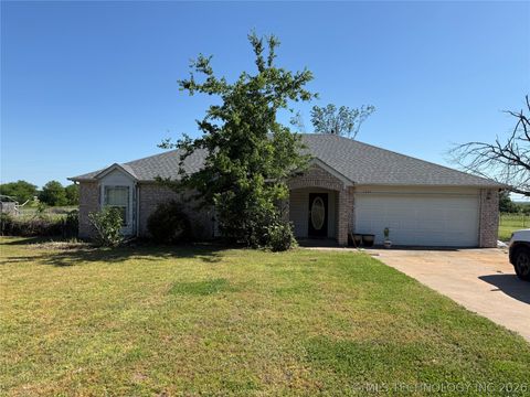 Photo of 4806 E Elm Road, Claremore, OK 74019 (MLS # 2617397)