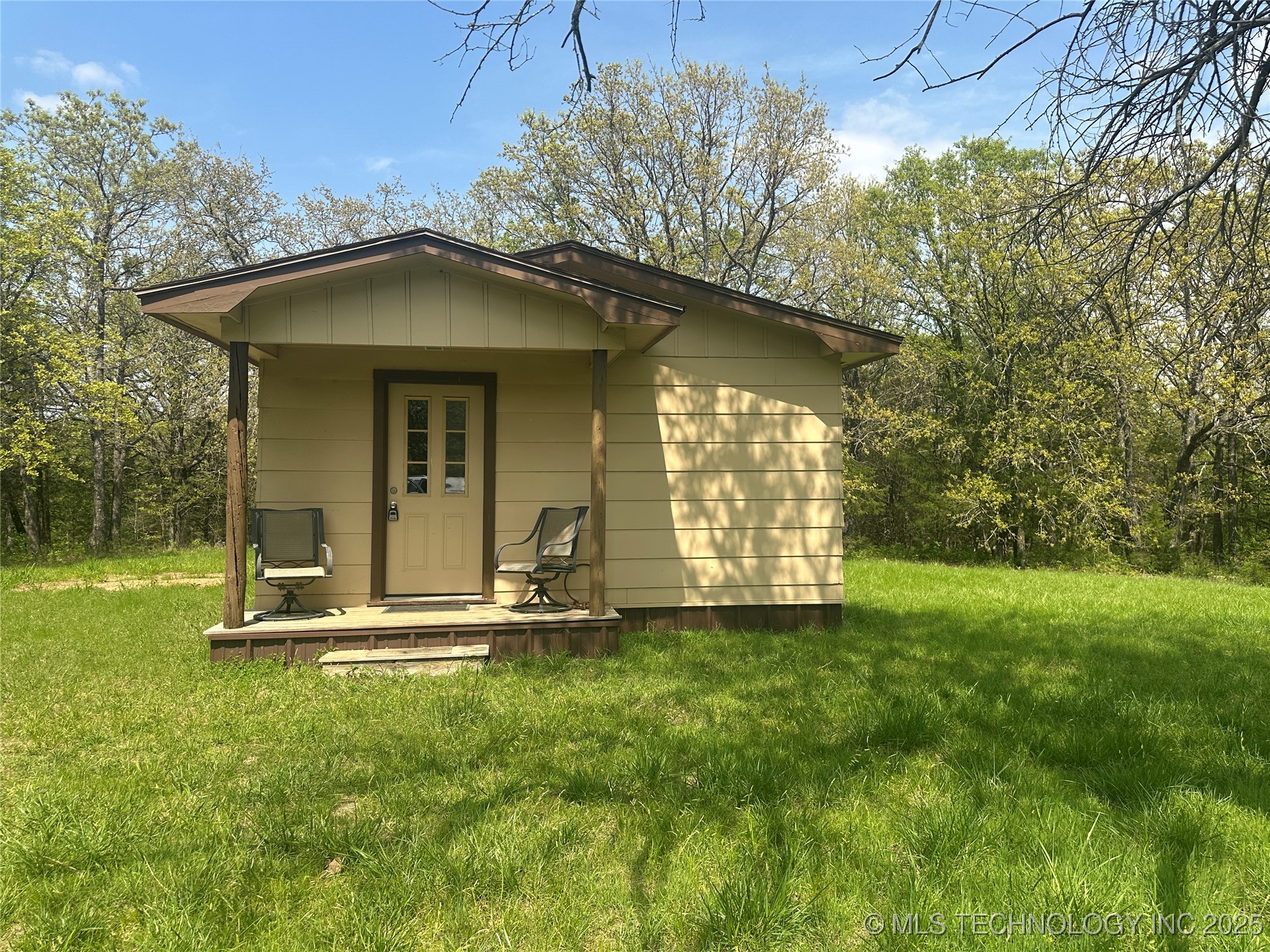 5811 W Folsom Road