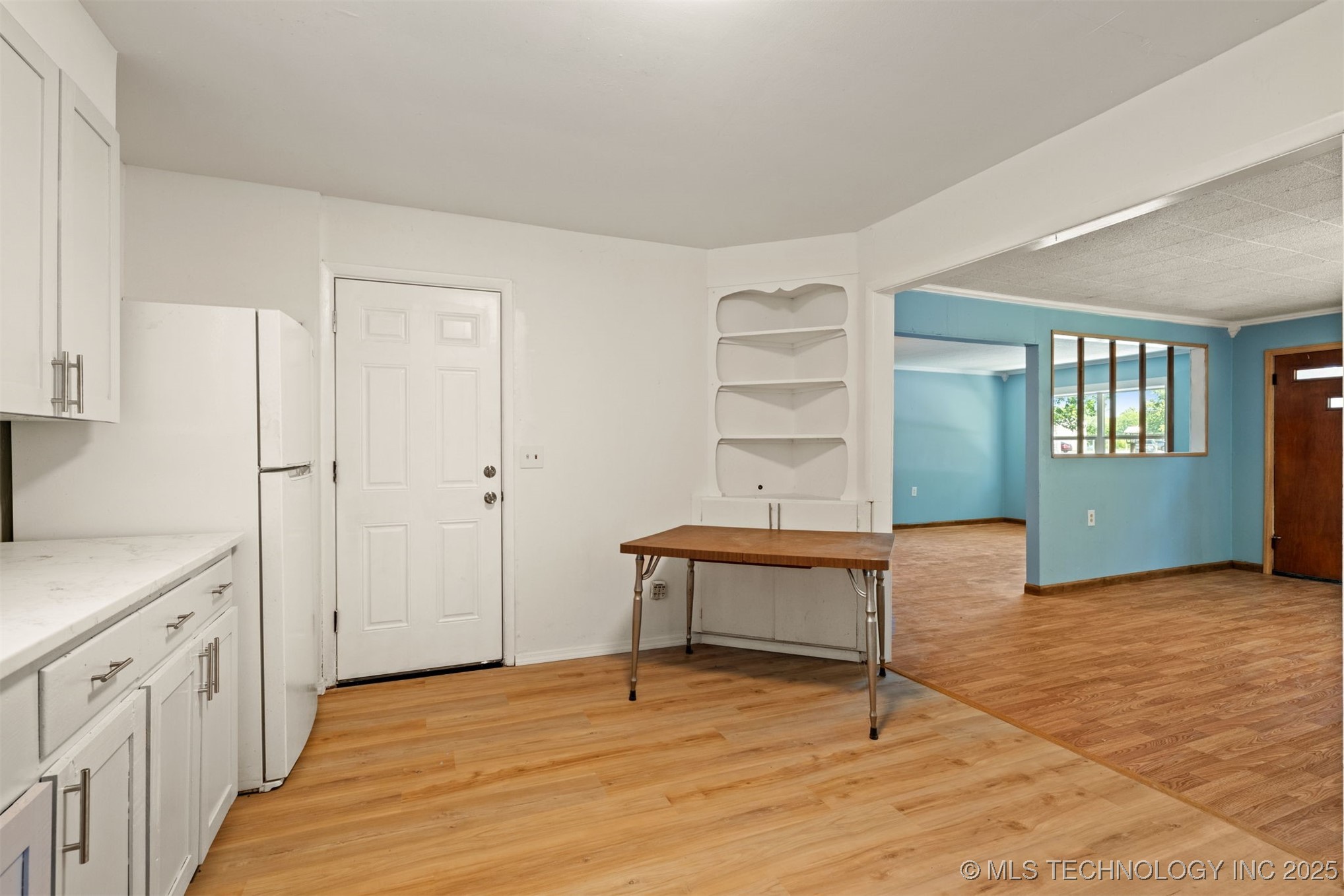 609 W Burney