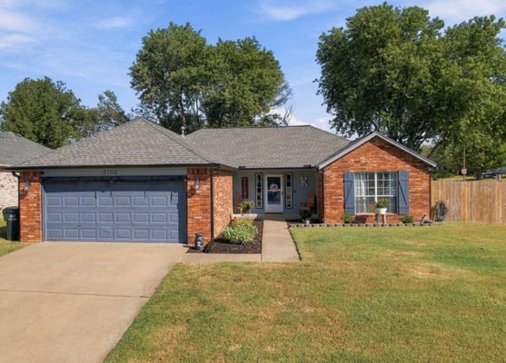2122 W WALNUT ST, COLLINSVILLE, OK 74021 - Image 0bfd9afc64435dedae9c6ebd55b9f39d/3139843176