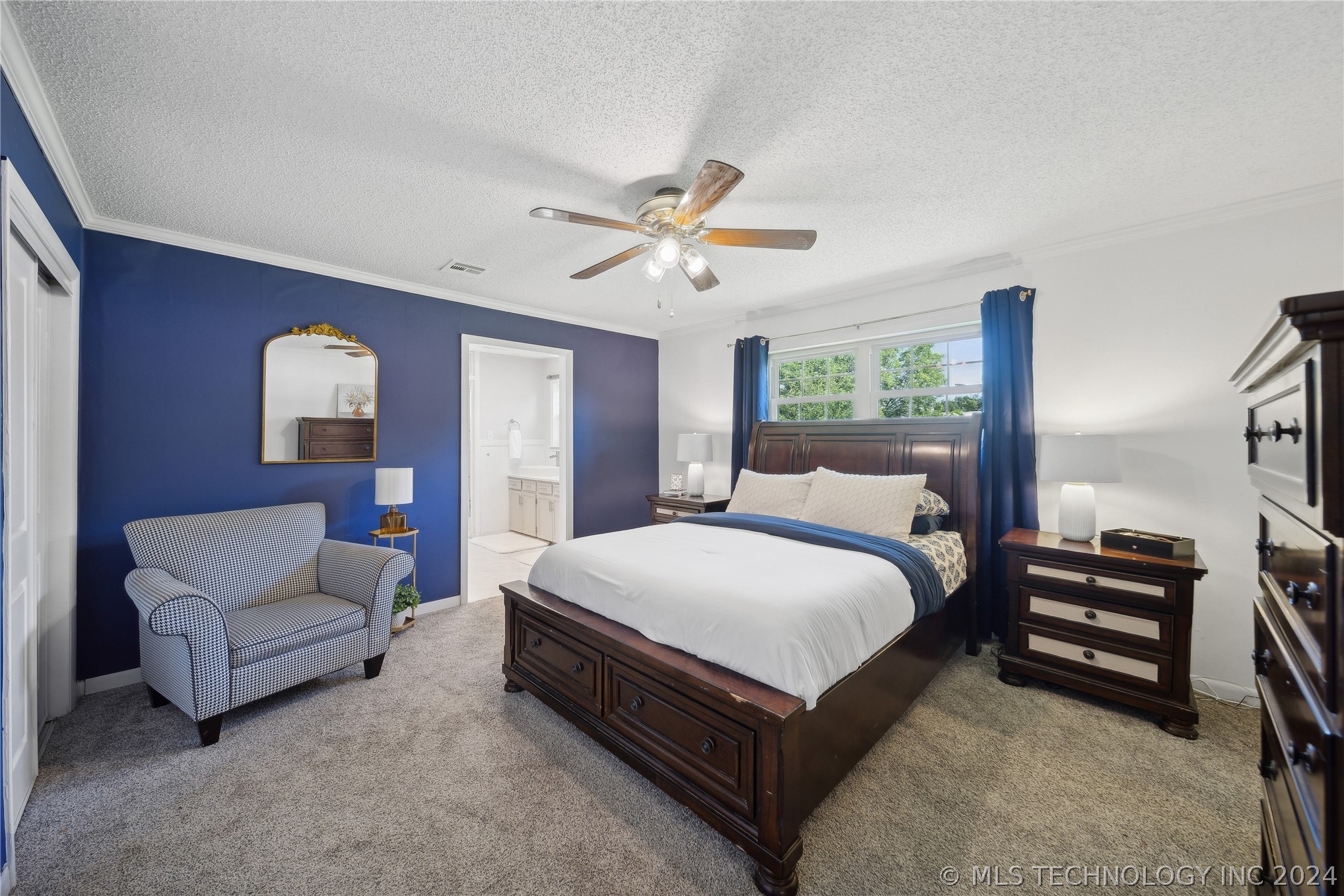 Photo 17 of 41 of 212 E Ozark Street house