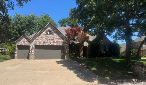 Photo of 405 E 119th Street S, Jenks, OK 74037 (MLS # 2617205)