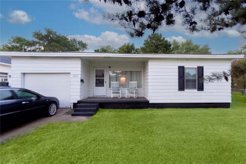 Photo of 107 E Taylor AVE, McAlester, OK 74501 (MLS # 2630168)