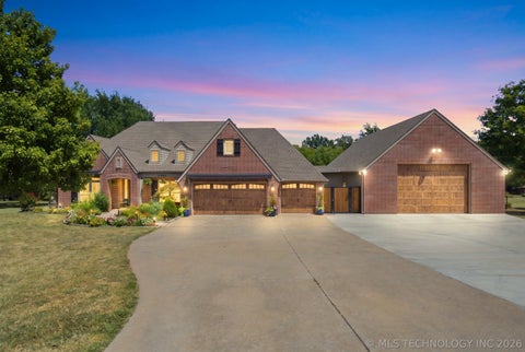 Photo of 1383 N 28th Street, Collinsville, OK 74021 (MLS # 2632323)