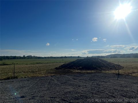 Photo of 16931 W 829 Road, Tahlequah, OK 74464 (MLS # 2610909)