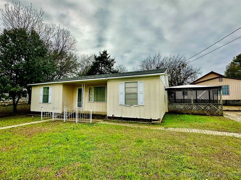 1117 S Oklahoma Atoka OK 74525