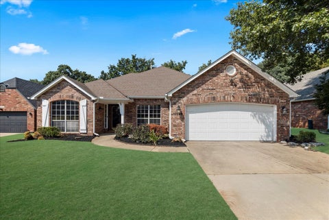 Photo of 10028 S 89th East Avenue, Tulsa, OK 74133 (MLS # 2632238)