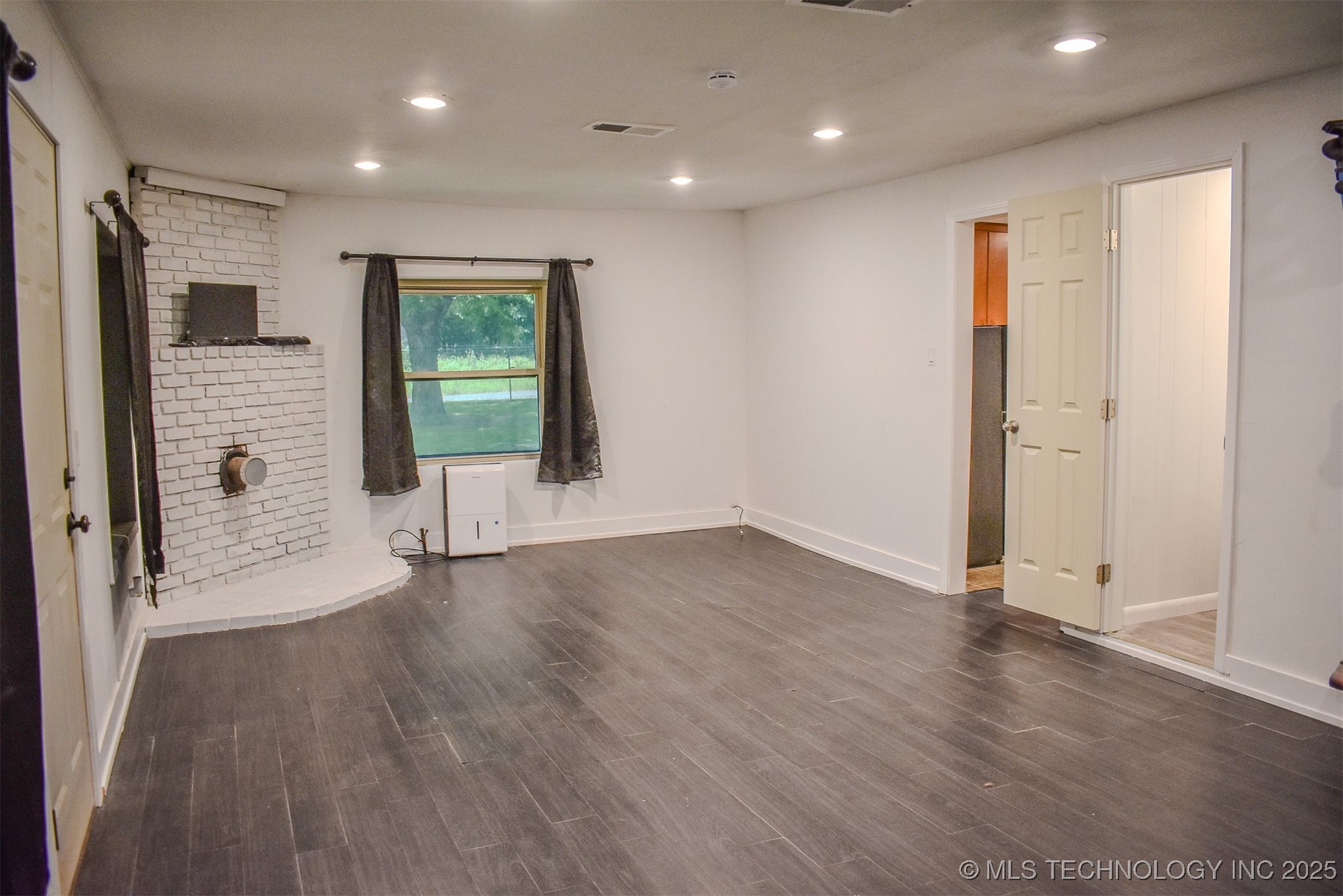 1201 4250 Road