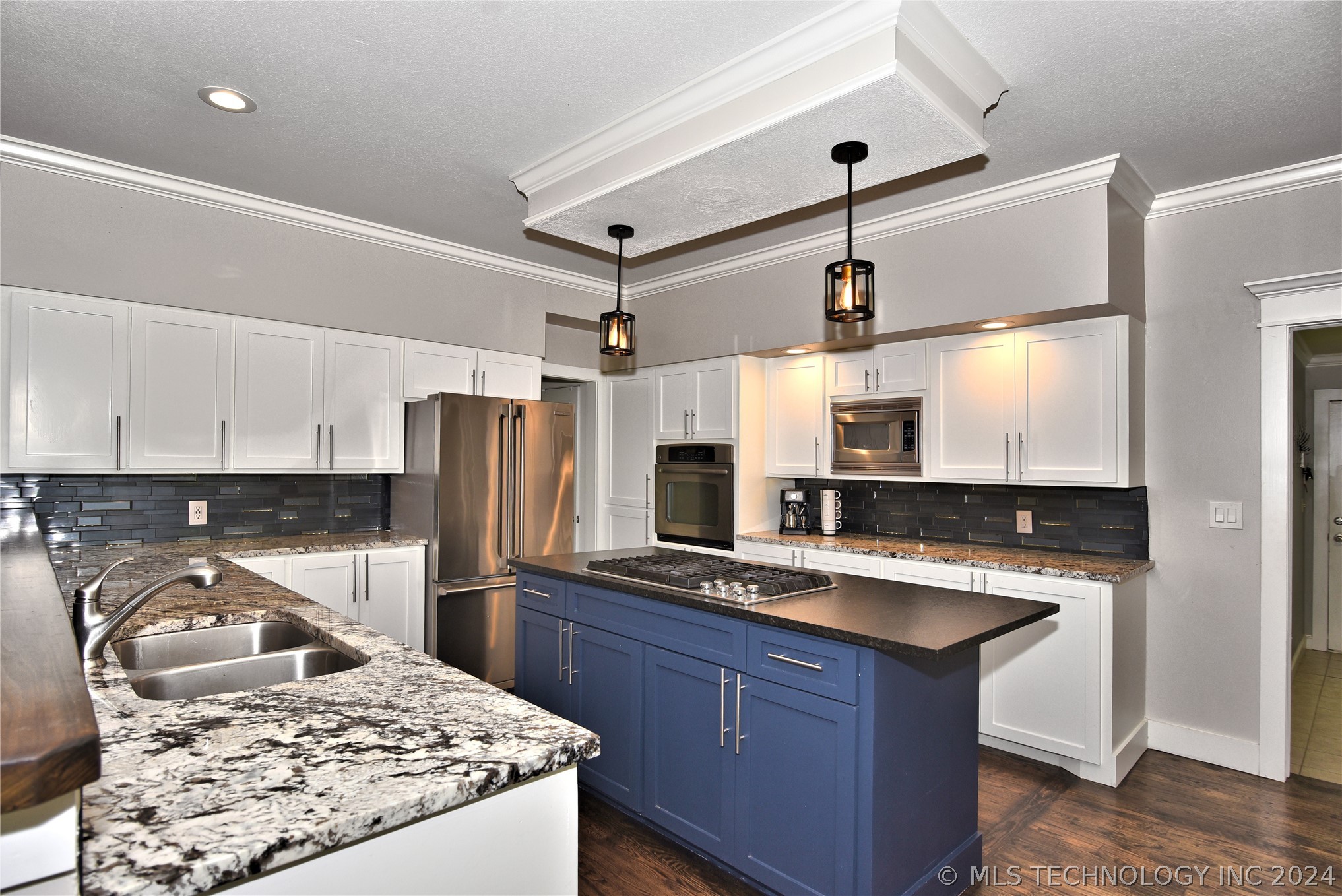 Photo 15 of 61 of 3515 E 100th Street house