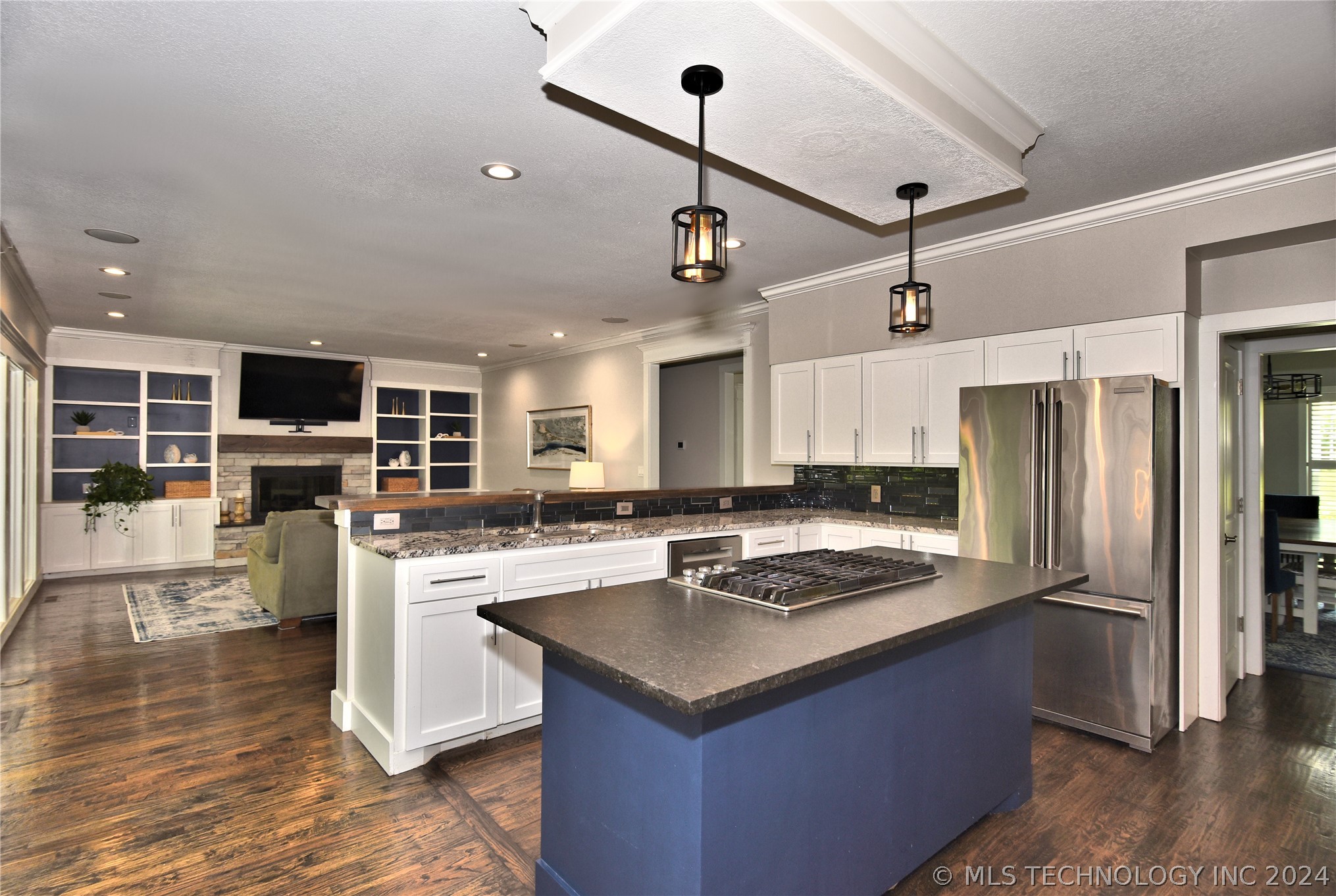 Photo 14 of 61 of 3515 E 100th Street house