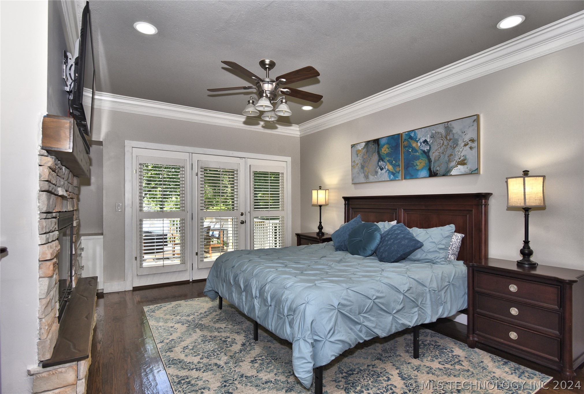 Photo 20 of 61 of 3515 E 100th Street house