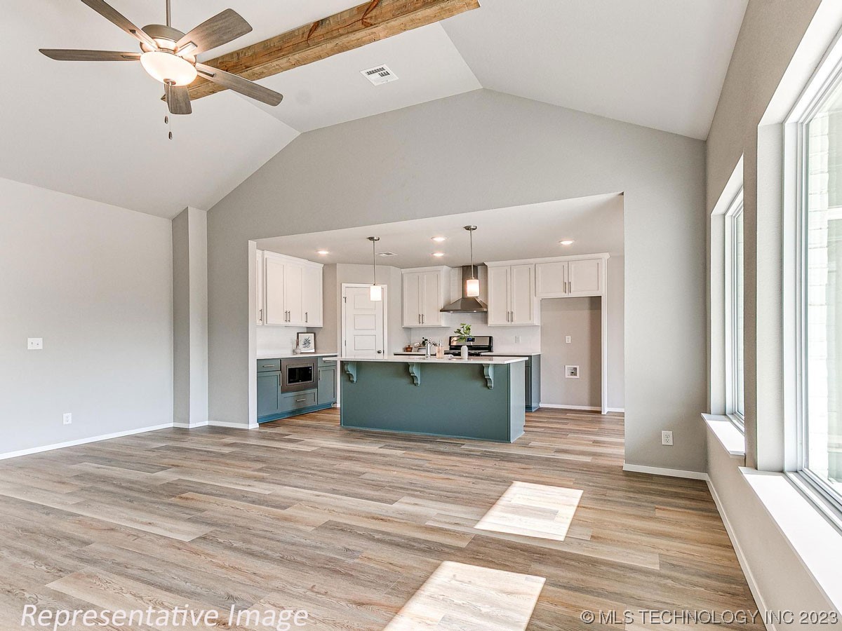 Photo 19 of 40 of 13135 S 72nd Place house