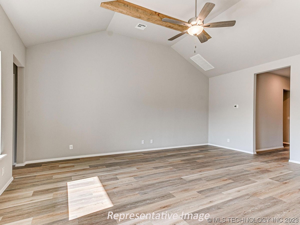 Photo 17 of 40 of 13135 S 72nd Place house