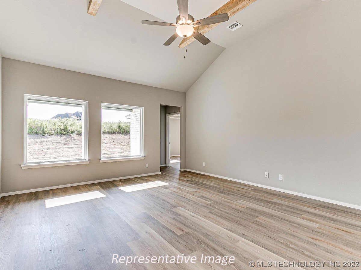 Photo 18 of 40 of 13135 S 72nd Place house