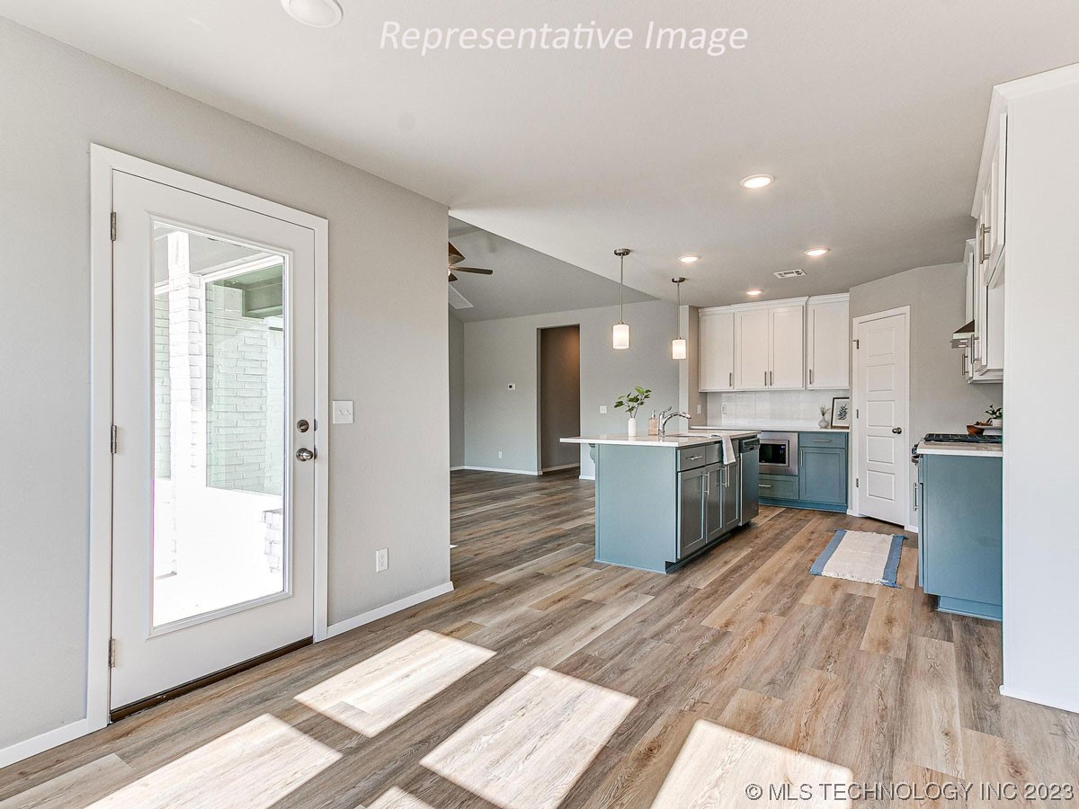 Photo 14 of 40 of 13135 S 72nd Place house