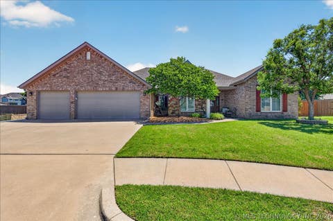 Photo of 5592 Terri Court, Bartlesville, OK 74006 (MLS # 2622053)