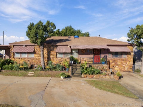 Photo of 2232 N Victor Avenue, Tulsa, OK 74110 (MLS # 2638027)