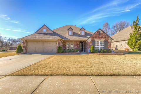 Photo of 2324 S Kalanchoe Avenue, Broken Arrow, OK 74012 (MLS # 2624682)