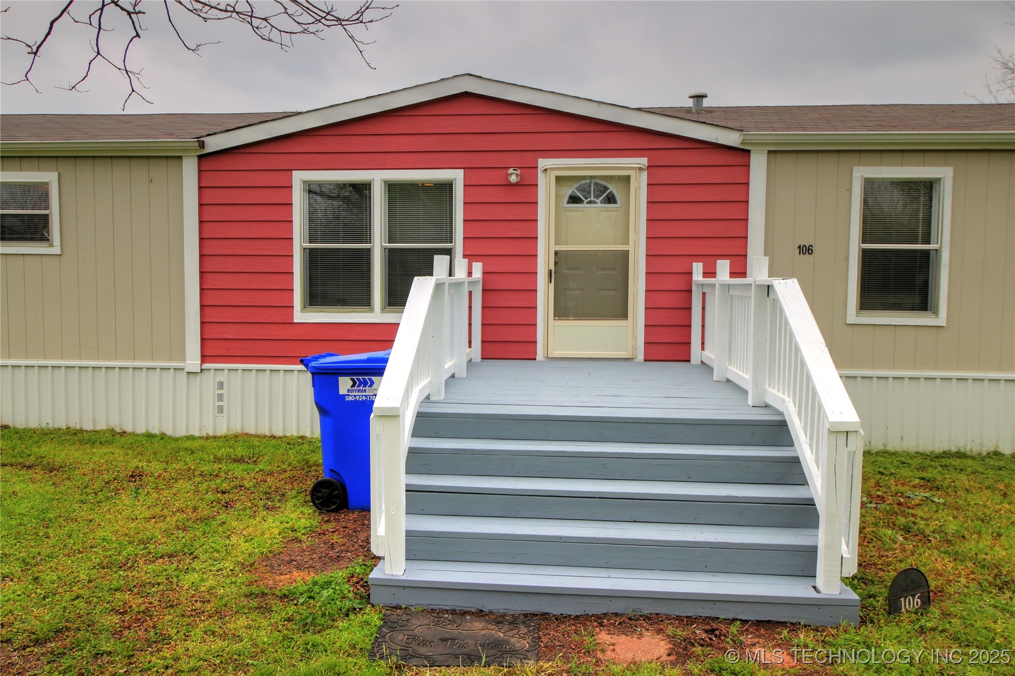 106 W Cedar