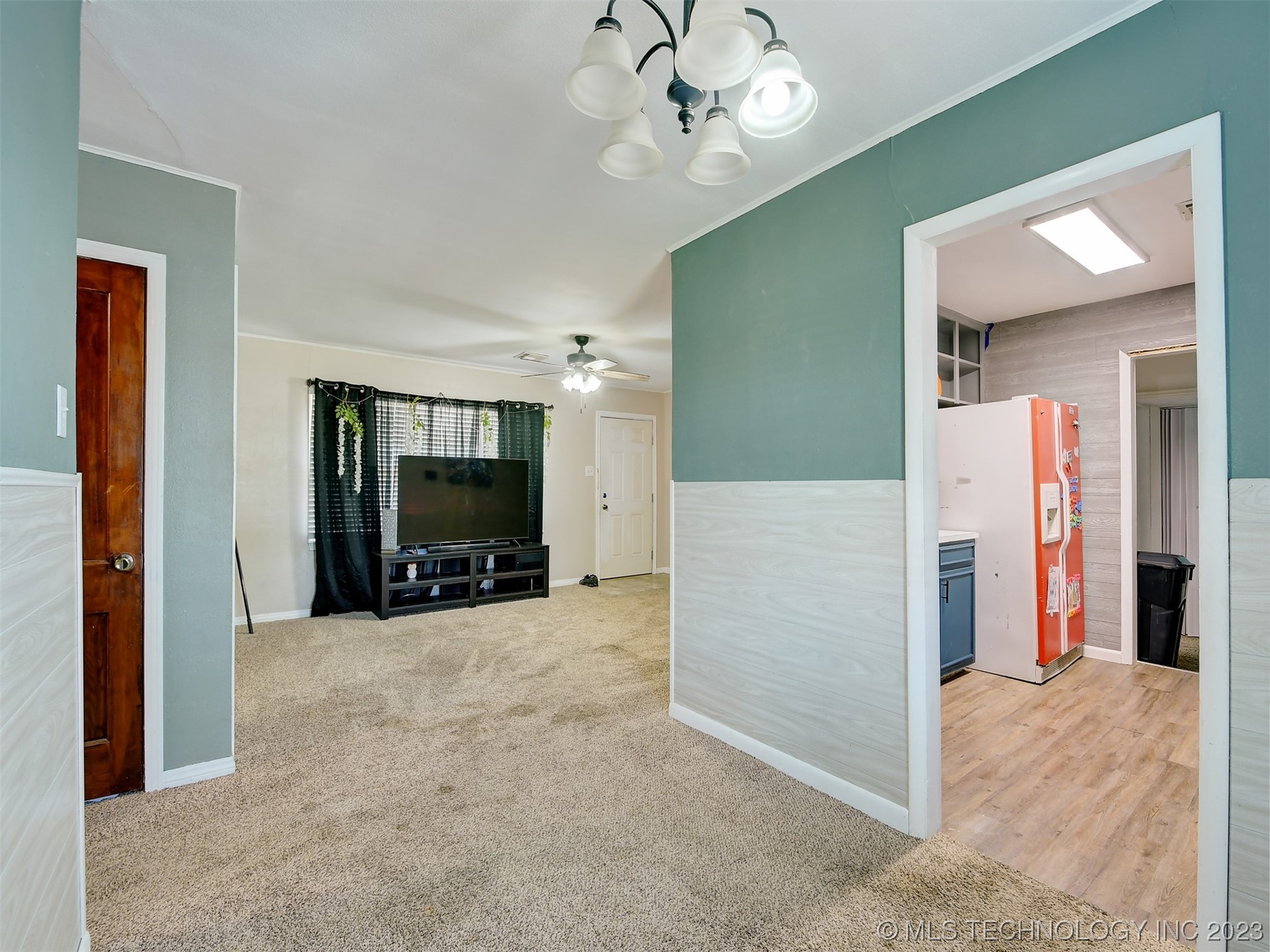 Photo 6 of 18 of 61 15th NW house