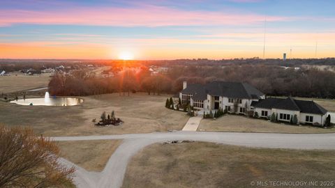 Photo of 10286 S 305th East Avenue, Coweta, OK 74429 (MLS # 2607038)