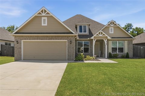 Photo of 6160 S 317th East Avenue, Broken Arrow, OK 74014 (MLS # 2624474)
