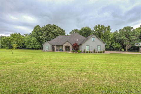 Photo of 16911 S 321st EastAvenue, Coweta, OK 74429 (MLS # 2622160)