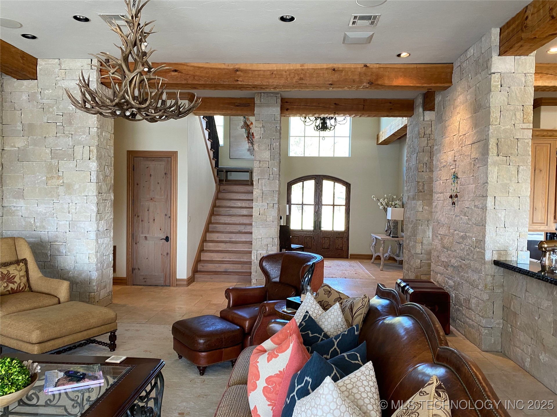 8795 Lake View