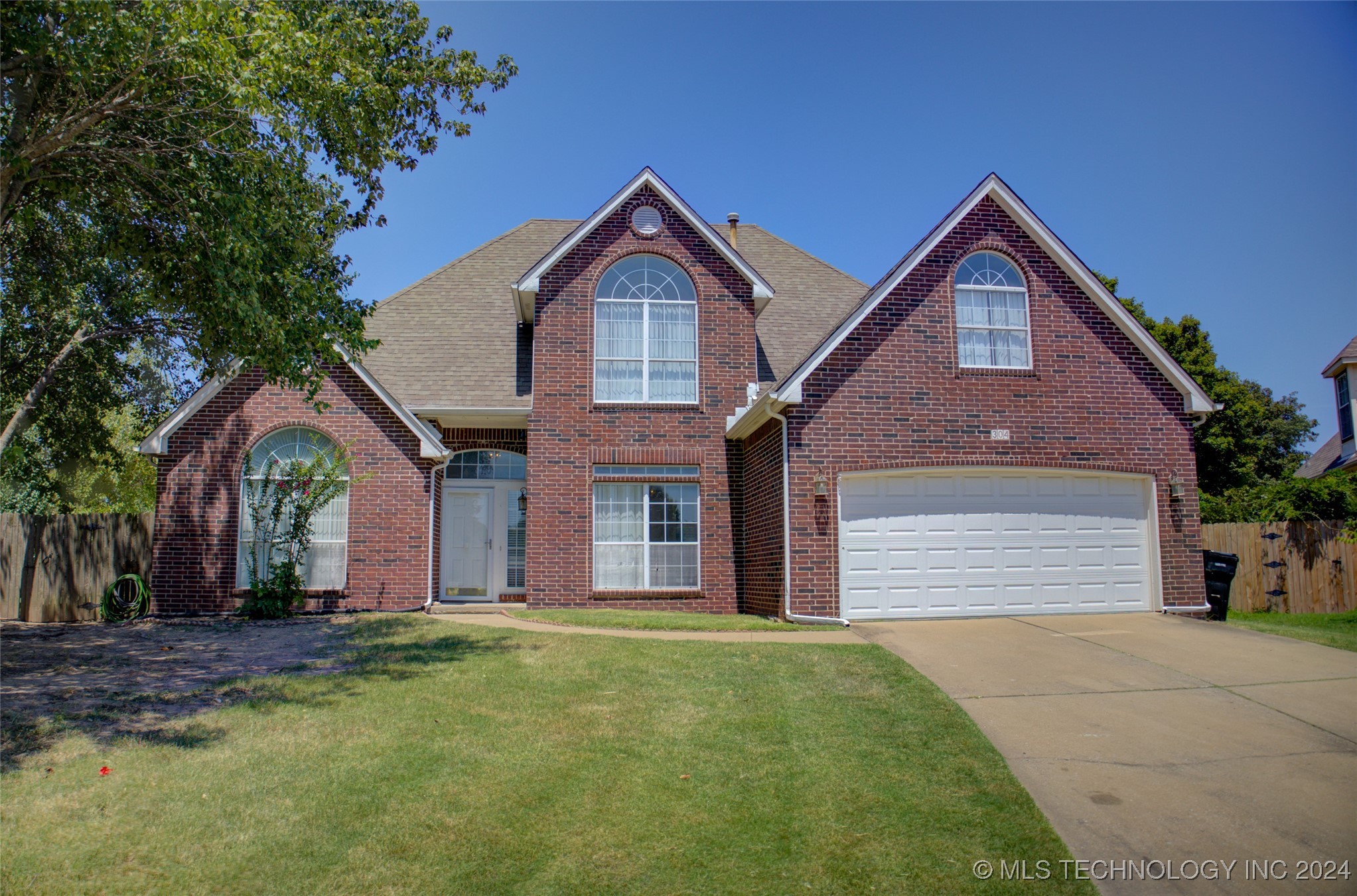 View Broken Arrow, OK 74012 house