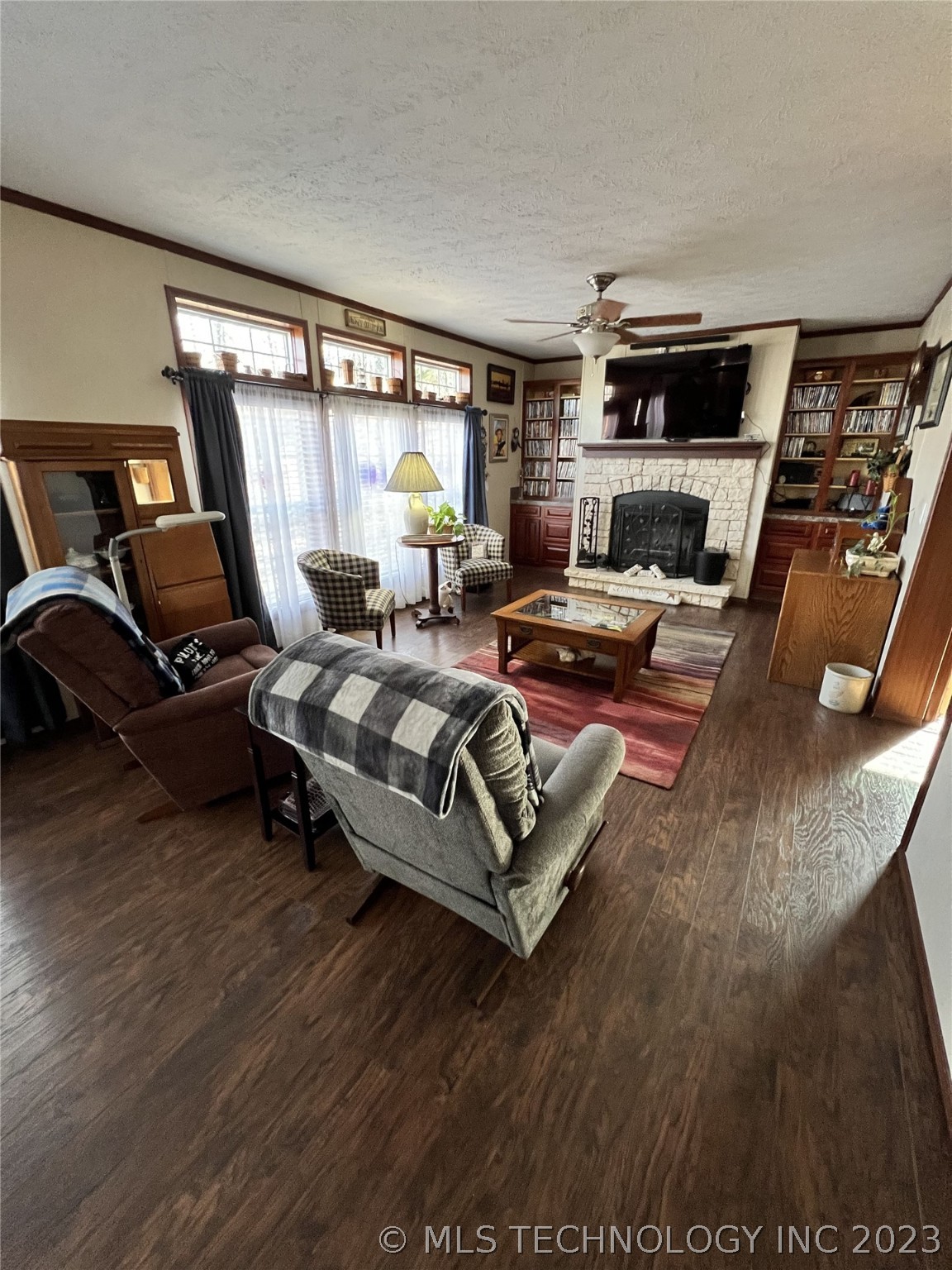 Photo 7 of 13 of 35776 S Saddlerock Drive mobile home