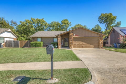 Photo of 3129 S 140th EastAvenue, Tulsa, OK 74134 (MLS # 2636629)