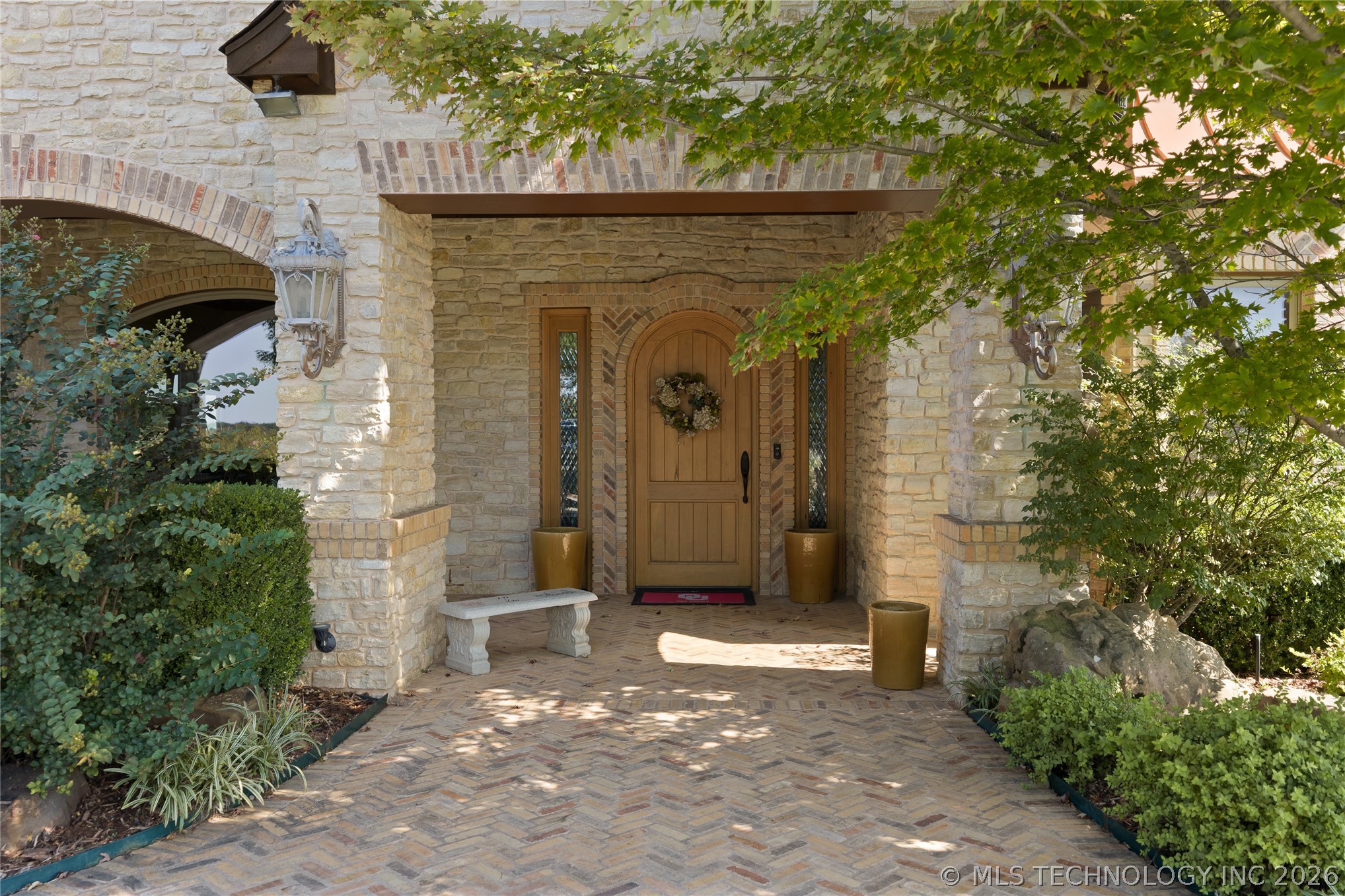 810 Gene Autry Road