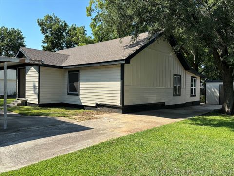 1008 W Burney Street Madill OK 73446