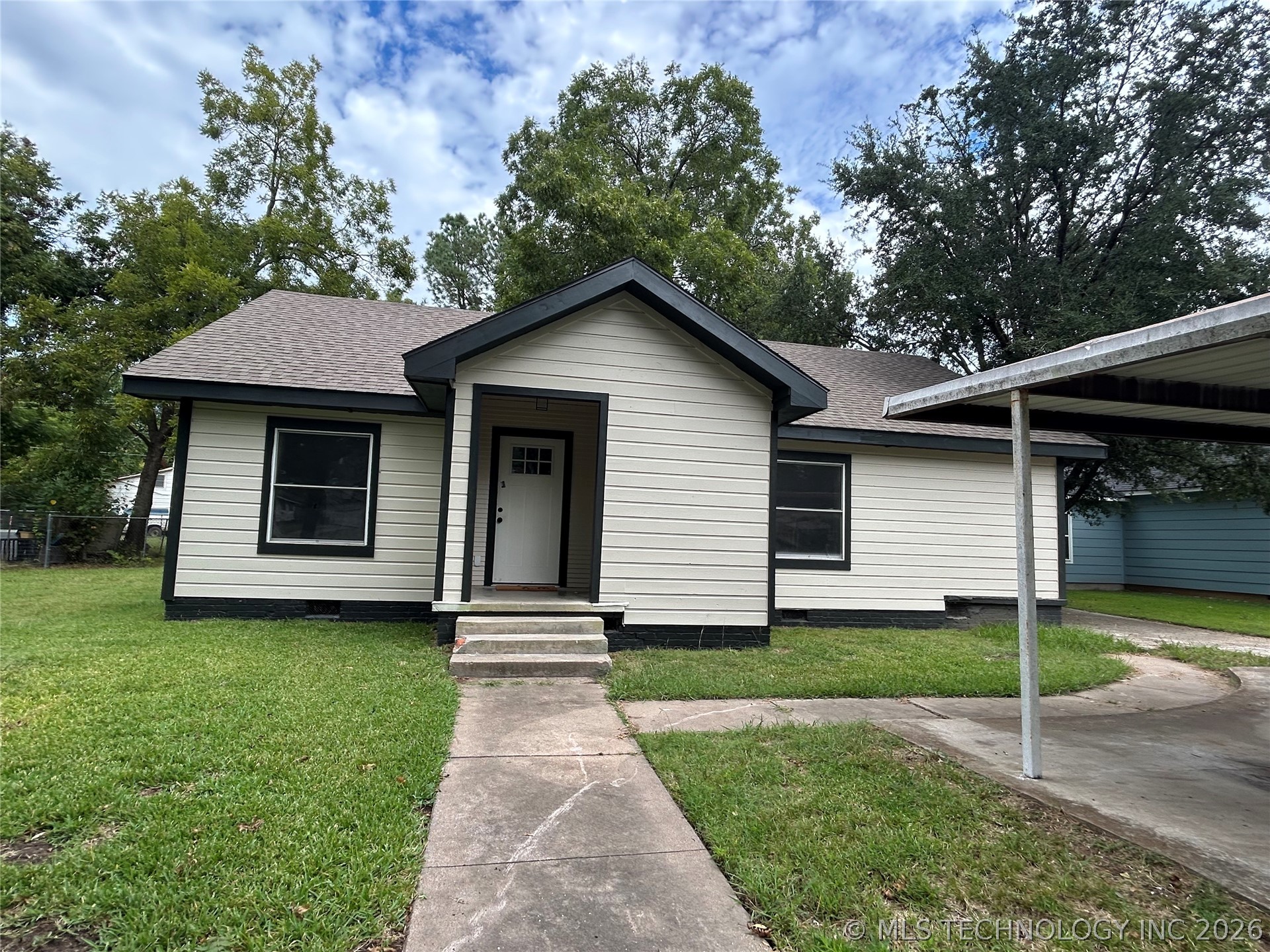 1008 W Burney Street