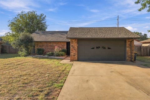 Photo of 4111 W 18th Avenue, Stillwater, OK 74074 (MLS # 2638239)