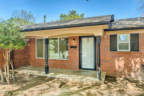 Photo of 1523 Vine Street, Norman, OK 73072 (MLS # 2616640)