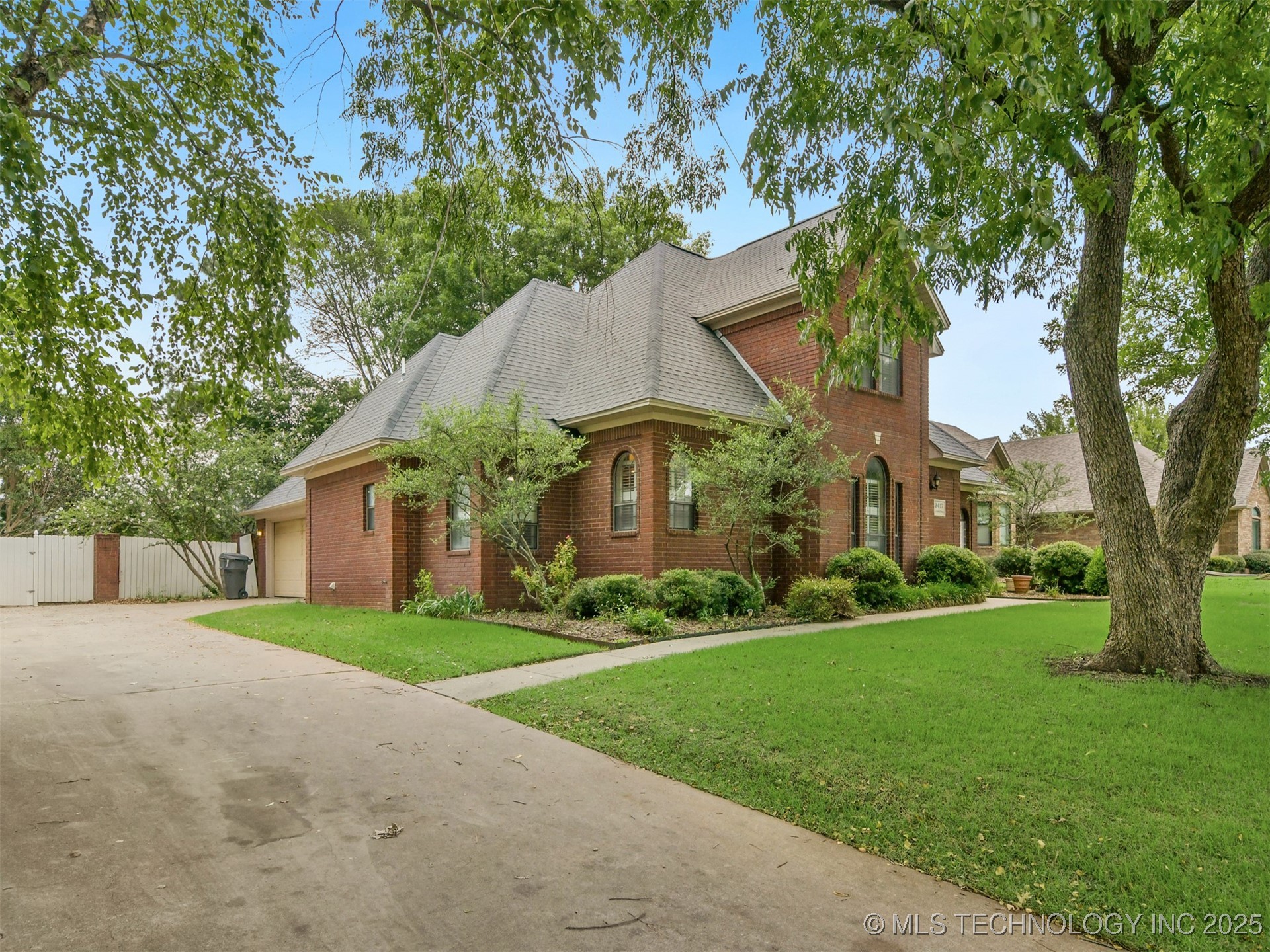 2417 S Rockford Parkway