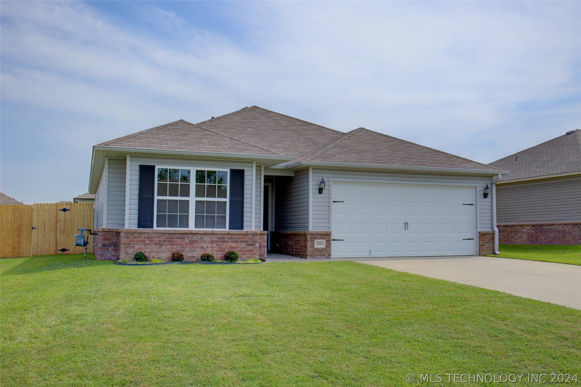 View Broken Arrow, OK 74014 house