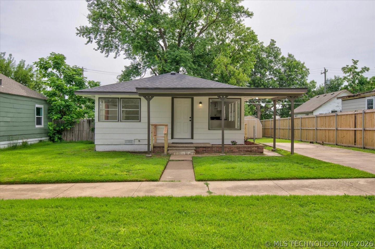 Photo 1 of 24 — 104 S Cheyenne Avenue, Bartlesville, OK 74003