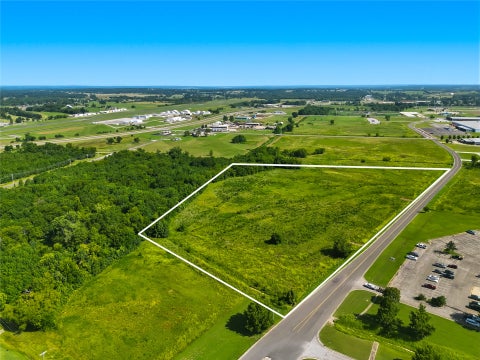 Photo of 131 Main Parkway, Tahlequah, OK 74464 (MLS # 2626490)