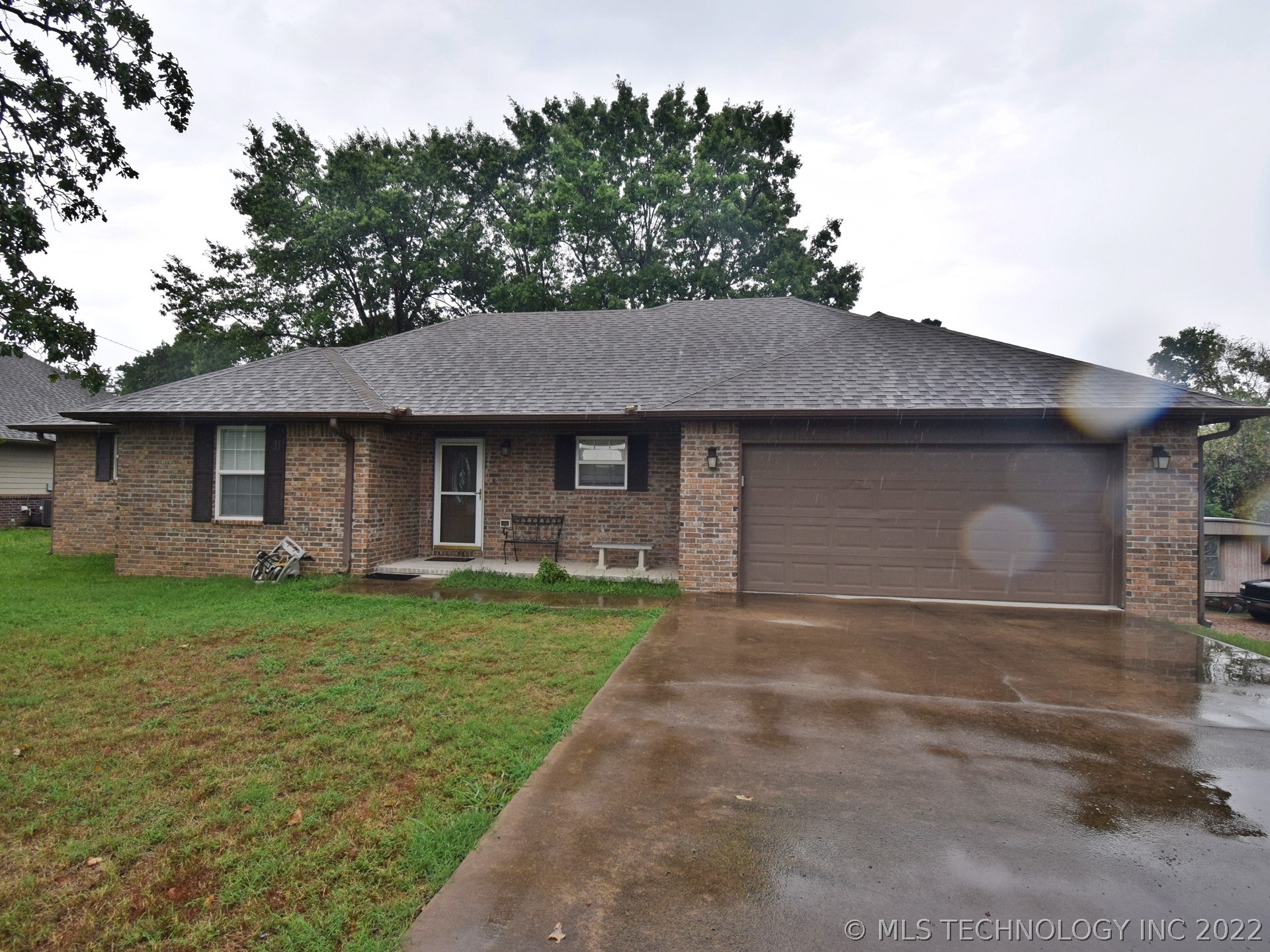 Photo 1 of 20 of 1608 N Jones Avenue house