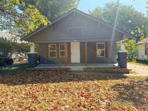 Photo of 1408 S Maple Avenue, Bartlesville, OK 74003 (MLS # 2632667)