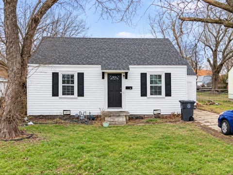 Photo of 30 S 72nd Avenue E, Tulsa, OK 74112 (MLS # 2638411)