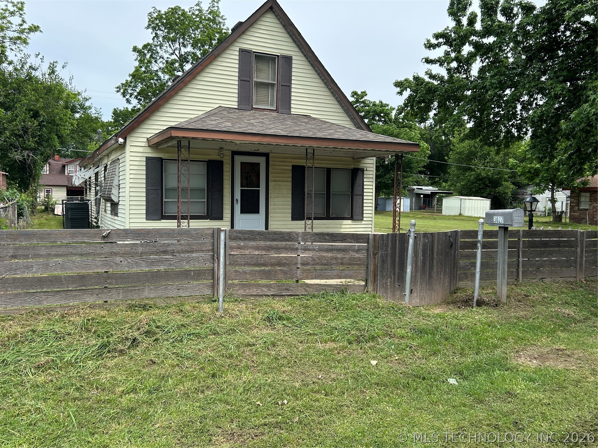 Photo 1 of 10 — 3027 W Cameron Street, Tulsa, OK 74127