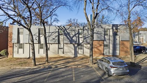 Photo of 4740 E 68th Street #156, Tulsa, OK 74136 (MLS # 2549980)