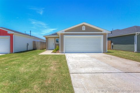 Photo of 315 N Cattle Drive, Haskell, OK 74436 (MLS # 2621342)