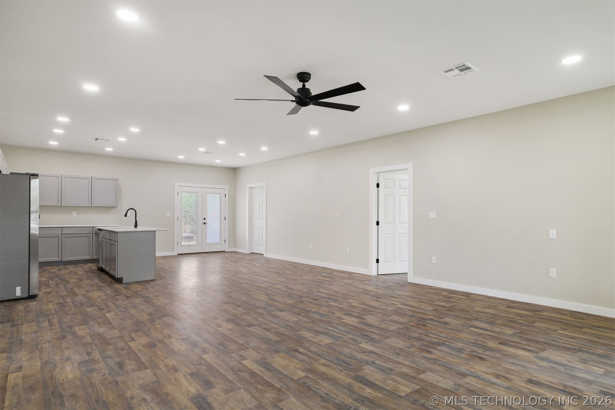 453 W 2nd Street